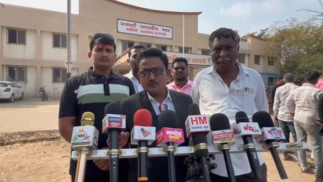 निंबवडे पंचायत समिती गणातून एडवोकेट ज्ञानेश्वर गळवे यांचा अपक्ष उमेदवारी अर्ज दाखल 