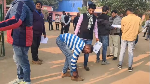 प्रखंड क्षेत्र के तीन परीक्षा केन्द्रों पर कड़ी सुरक्षा व्यवस्था के बीच दरोगा भर्ती परीक्षा संपन्न।