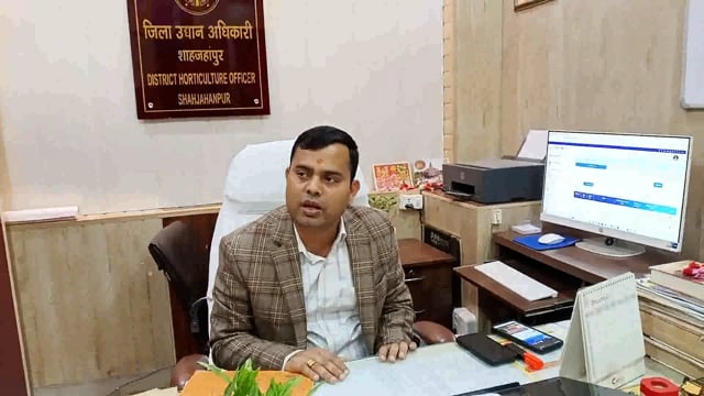 SIR जोरो से काम चल रहा है और भीड़ देखने को मिली