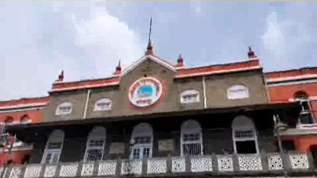 कोल्हापूर महानगरपालिका ओबीसी महापौर म्हणून जाहीर पण नगरसेवक की नगरसेविका महापौर युती मधील कोणाचा होणार याकडे आता सर्वांचे लक्ष लागून राहिले आहे.चित्र काही दिवसात स्पष्ट.