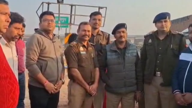 MANT- आगरा मथुरा जाम से निजात को बॉर्डर पर मंथन, अधिकारियों ने किया बाईपास का निरीक्षण, लाइट,ट्रैफिक व्यवस्था दुरुस्त --