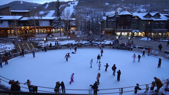 Virtual Walk – Christmas Walk in Vail, Colorado, USA 1