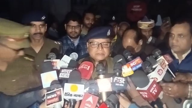 सिद्धार्थनगर में एयर स्ट्राइक जैसी आपात स्थिति को लेकर मॉक ड्रिल, 10 मिनट का ब्लैकआउट कर परखी गई तैयारियां