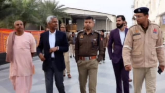 मथुरा में रविवार को सीएम योगी आदित्यनाथ का अचानक दौरा, प्रशासनिक अधिकारियों में सुरक्षा व्यवस्था की तैयारियों को लेकर हलचल तेज।