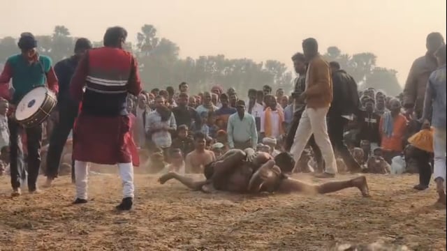 सलेमपुर में भव्य दंगल प्रतियोगिता का आयोजन। नामी पहलवानों ने दिखाया दमखम।