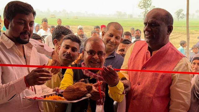 जिला परिषद अध्यक्ष में समारोह पूर्वक नवनिर्मित पुस्तकालय का फीता काटकर किया उद्घाटन