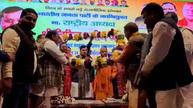 भारतीय जनता पार्टी के नवनिर्वाचित राष्ट्रीय अध्यक्ष नितिन नवीन पहली बार पहुंचे मथुरा, मुख्यमंत्री के साथ प्रधानमंत्री नरेन्द्र मोदी की मन की बात कार्यक्रम में हुए शामिल।