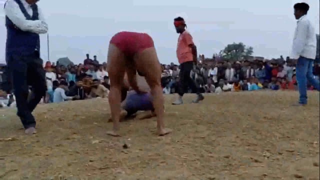 दो दिवसीय दंगल प्रतियोगिता में विजयी पहलवानों के बीच समारोह पूर्वक शील्ड व पुरस्कार राशि का किया गया वितरण