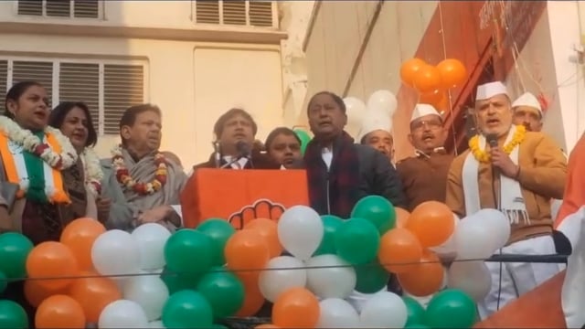 MANT- 77 वे गणतंत्र दिवस के अवसर पर, मथुरा के होली गेट स्थित,महानगर कार्यालय से, प्रभात फेरी का किया, आयोजन,,