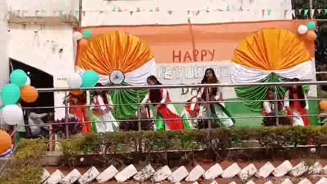 गांडेय प्रखंड के विभिन्न क्षेत्रों में हर्षोल्लास मना गणतंत्र दिवस, कस्तूरबा विद्यालय में सांस्कृतिक कार्यक्रम 