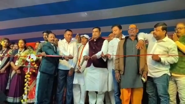 77 वां गणतंत्र दिवस पर साईं मिशन स्कूल में पूर्व मंत्री ने दीप प्रज्ज्वलित कर सांस्कृतिक कार्यक्रम का किया उद्घाटन 