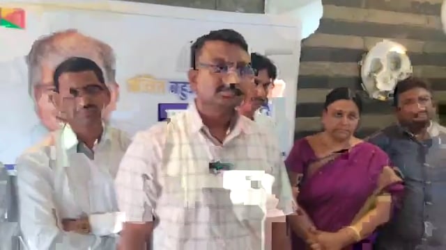 काँग्रेस वंचित बहुजन आघाडीची युती तुटली,वंचितच्या पत्रकार परिषदेत घोषणा