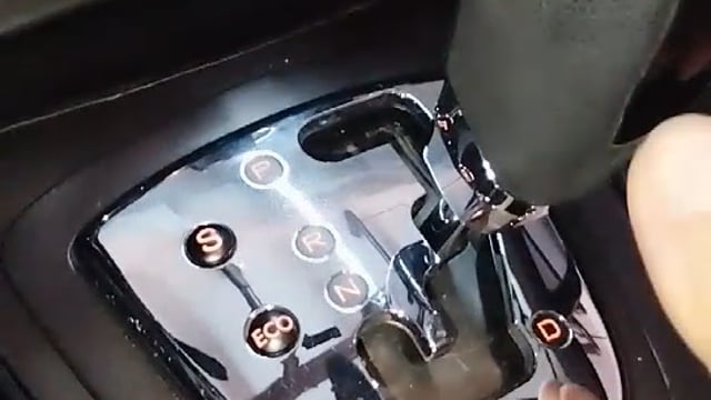 Thumbnail do vídeo do carro