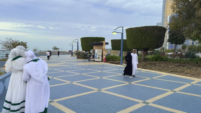 Virtual Cycle - Abu Dhabi Corniche at Night
