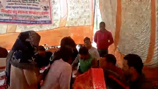 जीविका द्वारा पशु स्वास्थ्य जागरूकता शिविर आयोजित कर पशु रोग से बचाव की पशुपालकों को दी गई जानकारी