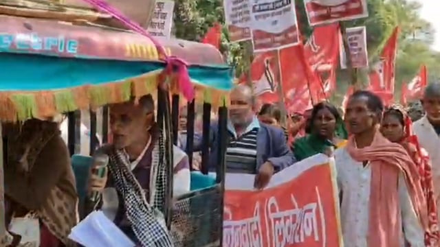 भाकपा माले कार्यकर्ताओं ने 9 सूत्री मांगों को लेकर किया विरोध प्रदर्शन