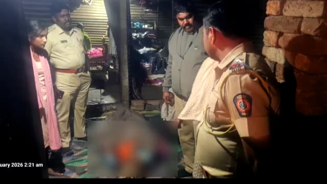 दारू पिण्यासाठी पैसे न दिल्याने जन्मदात्या मुलाने आईचा जमिनीवर आपटून केला खून