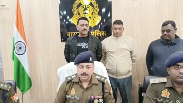 ▶️......स्वाट/सर्विलांस व थाना जहांगीराबाद पुलिस टीम द्वारा लूट की घटना का सफल अनावरण व 08 शातिर अन्तर्जनपदीय अभियुक्तों की गिरफ्तारी, कब्जे से 87,500/- रुपये नकद, 05 अदद तमंचा, 05 अदद जिंदा कारतूस, 04 अदद मोबाइल फोन बरामदगी के सम्बन्ध में अपर पुलिस अधीक्षक बाराबंकी उत्तरी, श्री विकास चन्द्र त्रिपाठी की बाइट-*