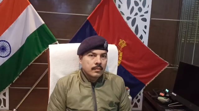 जनपद मेरठ के थानों में विभिन्न वादों में दाखिल वाहनों के निस्तारण हेतु वर्ष 2024 में अभियान चलाया गया, अभियान के दौरान बड़ी संख्या में वाहनों का निस्तारण हुआ, साथ ही लावारिस एवं मुकदमों से संबंधित करीब 850 वाहनों की नीलामी कराई गई, उससे करीब डेढ करोड रुपए की राजस्व प्राप्ति हुई जिसको नियमानुसार ट्रेजरी में जमा कराया गया एवं अभियान को निरंतर चलाई जाने के संबंध में एसएसपी मेरठ की बाइक।