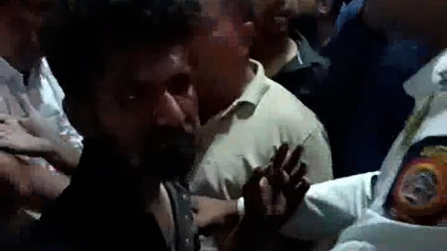 इनोवा चालकाने 30 ते 35 जणांना चिरडले 