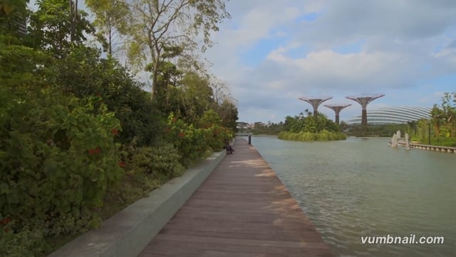 Virtual Walks – Daytime Boardwalk Along the Water with Skyline Views – Singapore