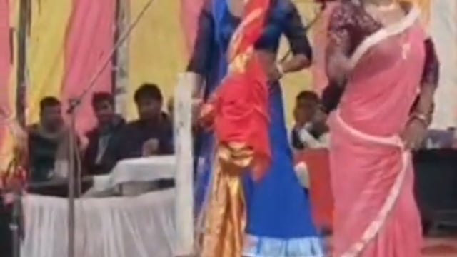 रामलीला के नाम पर अश्लील रासलीला, चिमनी गांव में उड़ाई जा रही धार्मिक आयोजनों की धज्जियां