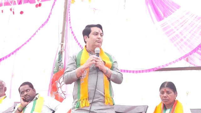 मातंग समाज पंडित सूर्यवंशी यांना सोडून दुसऱ्याला मतदान केलं तर पाप लागेल,राहुल केंद्रे