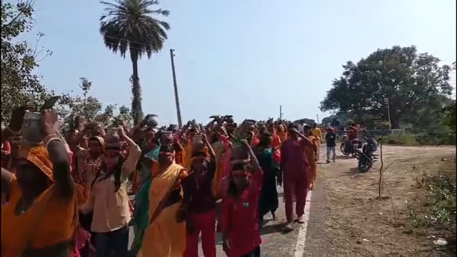 शिवलिंग की प्राण प्रतिष्ठा को लेकर निकाली गई भव्य कलश शोभायात्रा, 1151 महिलाओं एवं युवतियों ने लिया भाग।