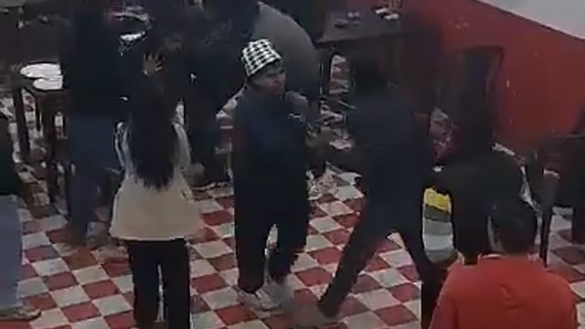 ▶️......मुरादाबाद, एक रेस्टोरेंट में साथी के साथ डिनर करने आई युवती के साथ अभद्रता हुई, दबंगों ने उसके साथी को बुरी तरह पीटा, वीडियो में कई हमलावर युवक को पीटते दिख रहे हैं, पुलिस मामले की जांच कर रही है