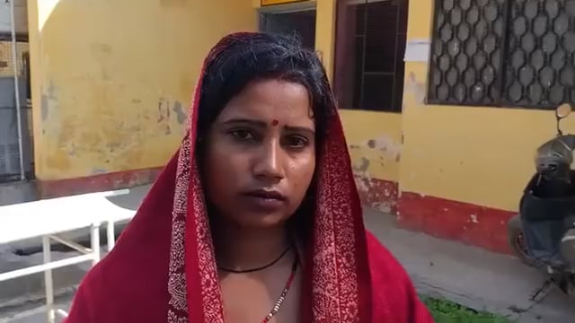 #शाहजहांपुर  वायरल क्रिएटर सीमा राजपूत और उनके पति के साथ घर में घुसकर मारपीट...