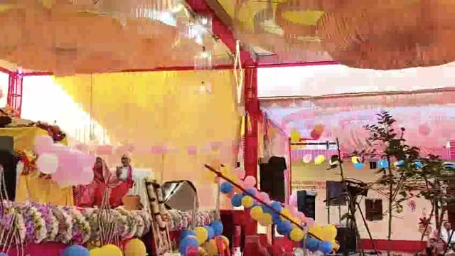 पूरे वासुदेव पांडेय गांव में कथा के छठवें दिन विवाह प्रसंग सुनाया गया। कथा व्यास ने भक्ति का महत्व बताया।