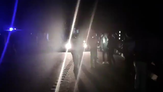 ▶️......यूपी में अंडर कंस्ट्रक्शन गंगा एक्सप्रेस वे पर बहुत बड़ा हादसा
कार ने 9 लड़कियों को रौंदा, 
4 लड़कियों की मौत हुई, 5 गंभीर घायल हैं

ये सभी भंडारे का प्रसाद लेकर पैदल ही घर जा रही थीं
हादसा जिला रायबरेली के डलमऊ के पास हुआ है