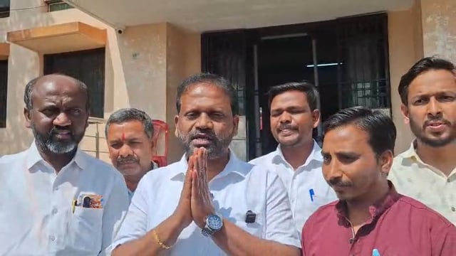 डॉ दिपक सोमवंशी यांनी मानले मतदारांचे आभार