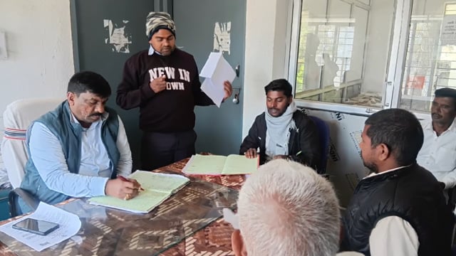 अंचल कार्यालय परिसर में जन संवाद कार्यक्रम का किया गया आयोजन