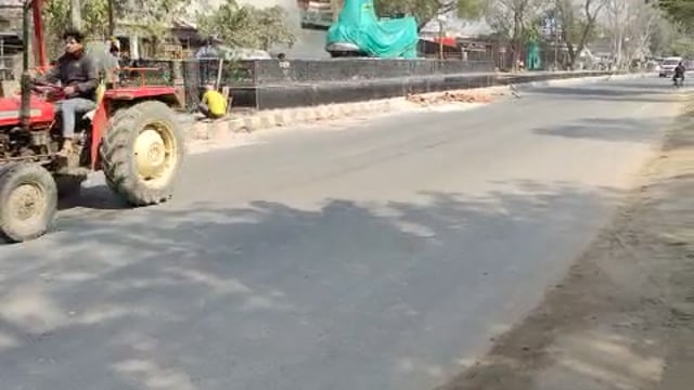  श्री कृष्ण भगवान के साथ में अर्जुन रथ पर सवार मिलेंगे जैसे ही आप करेंगे एंट्री मथुरा में