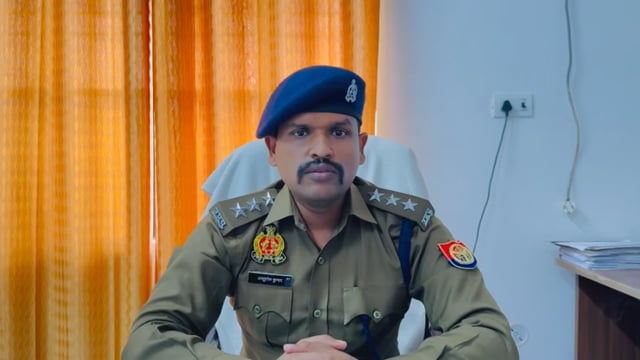 ▶️......दिनांक 10.02.2026 समय 20:00 बजे थानाक्षेत्र धनपतगंज पूर्वांचल एक्सप्रेस-वे कैंटीन (110 किमी) पर विपक्षीगण द्वारा वादी के पुत्र को शादी का झांसा देकर फंसाना। विवाह उपरांत अतिरिक्त धनराशि की मांग करना तथा पैसा न देने पर झूठे बलात्कार व लड़की खरीद-फरोख्त के मुकदमे में फंसाने एवं लुटेरी दुल्हन गैंग गिरोह के सदस्यों द्वारा जान से मारने की धमकी देने वाले अभियुक्तगणों की गिरफ्तारी जेल भेजा गया