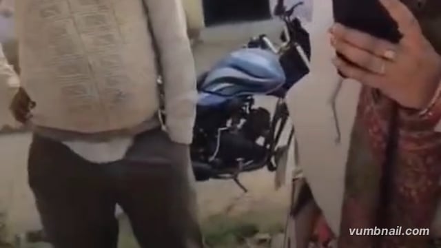 🆕 महोबा ब्रेकिंग....

महोबा के ढिकवाहा गांव के प्राथमिक विद्यालय में बच्चों के पोषण से खिलवाड़ का आरोप। एक बाल्टी पानी में सिर्फ दो पैकेट दूध मिलाकर बच्चों को पिलाया गया। प्रधानाचार्य भी रहीं मौजूद, वीडियो वायरल