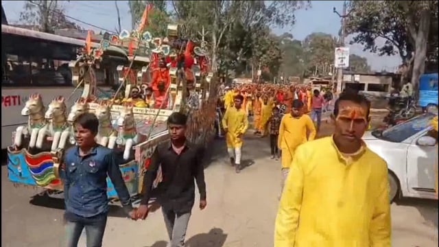 सीलजोरी पंचायत के बियाही गांव अवस्थित काली मंदिर में 201 कलश शोभायात्रा निकालकर अखंड संकीर्तन का हुआ आयोजन व प्रसाद वितर