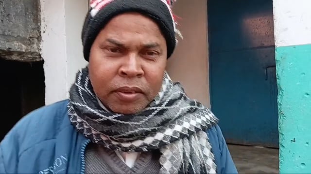 नवादा जिला के सिरदला प्रखंड अंतर्गत नागवेल मानपुर में दो कमरों में संचालित हो रही आठ तक की कक्षाऐं