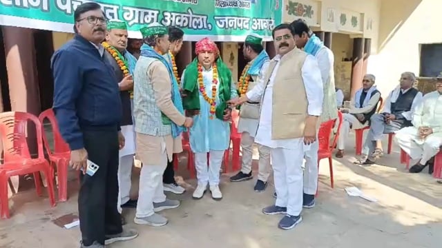 भारतीय किसान यूनियन सुनील के राष्ट्रीय प्रवक्ता पवन चतुर्वेदी जी ने जंग जीत सिंह चाहर को आगरा जिला अध्यक्ष पद शपथ दिलाई