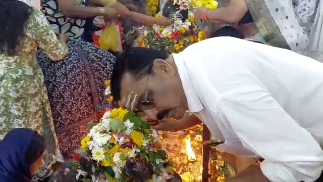 नाईक चौक येथील केतकी संगमेश्वर महादेव मंदिरात भाविकांनी केली मोठी गर्दी