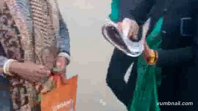 गिरिडीह झारखंड नगर निगम गिरिडीह के वार्ड नंबर 10 से आभा देवी ने ठोकी ताल 'अलमारी छाप मतदाताओं को मतदान करने की अपील 