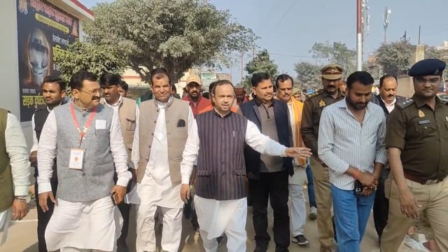 शाहजहांपुर कांड थाना सहकारिता मंत्री जेपीएस राठौर ने किया निरीक्षण