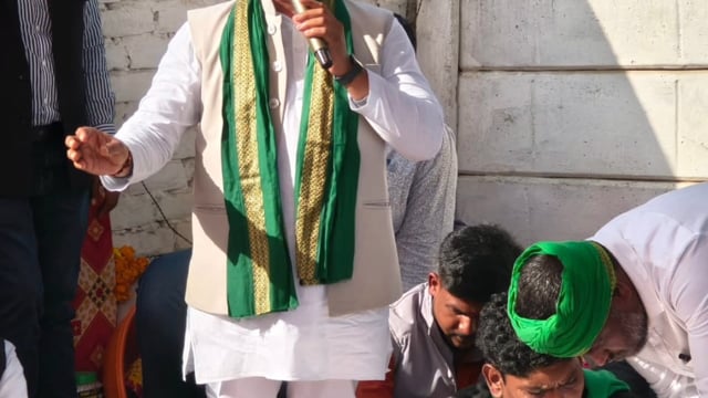 भारतीय किसान यूनियन धरती पुत्र के राष्ट्रीय अध्यक्ष दिनेश यादव  न्याय जब तक नहीं मिलेगाधरना जारी रहेगा 