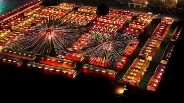 .▶️....तुम ब्राह्मणवाद विरोधी नारे लगाते रह गए।
यहाँ एक गरीब ब्राह्मण ने चंदा माँग माँगकर 300 लड़कियों की शादी कर दी। 
कुछ अतिवादी पथ से भटके हुए लोग इसका विश्लेषण अपने नजरिए से करेंगे।
लेकिन जिसे तुम ब्राह्मणवाद मनुवाद कह उपहास करते हो 
वह यही ब्राह्मणवाद है..
जिसमें अधिनायक वाद शोषण की प्रवृति न होकर धर्म एवं मानव कल्याण हेतु अपना सर्वस्व निर्विकार एवं आसक्ति रहित भाव से समर्पित कर देता है।