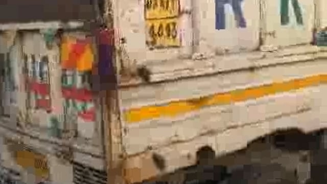 पलिया में सक्रिय हुआ बैट्री चोरों का गिरोह, मैक्सिमो गाड़ी से चोरी की बैट्री, वाहन स्वामियों में दहशत