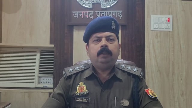 *जनपद प्रतापगढ़ के थाना संग्रामगढ़ पुलिस द्वारा गैंगस्टर एक्ट से संबंधित वांछित 05 अभियुक्तों को किया गया गिरफ्तार,* 