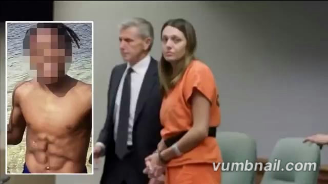 ▶️......अमेरिका के एक बेहद चर्चित मामले की आरोपी शिक्षिका लौरा कैरन इन दिनों जेल में बन्द है
उनके ऊपर 13 साल के किशोर के बलात्कार का आरोप है
लौरा इस किशोर से प्रेगनेंट भी हुई है
लौरा किशोर की ट्यूशन टीचर थी
अब किशोर ने अदालत से लौरा की रिहाई की मांग की है