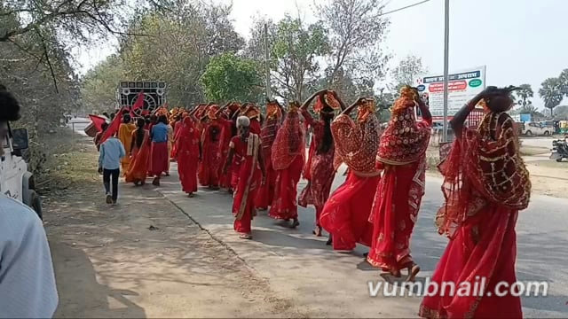 देवी मंदिर प्राण प्रतिष्ठा को लेकर निकाली गई भव्य कलश यात्रा