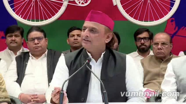 *हम लोग ऑफर देते हैं... 100 विधायक लाइये और मुख्यमंत्री बन जाइए - अखिलेश यादव, सपा प्रमुख*